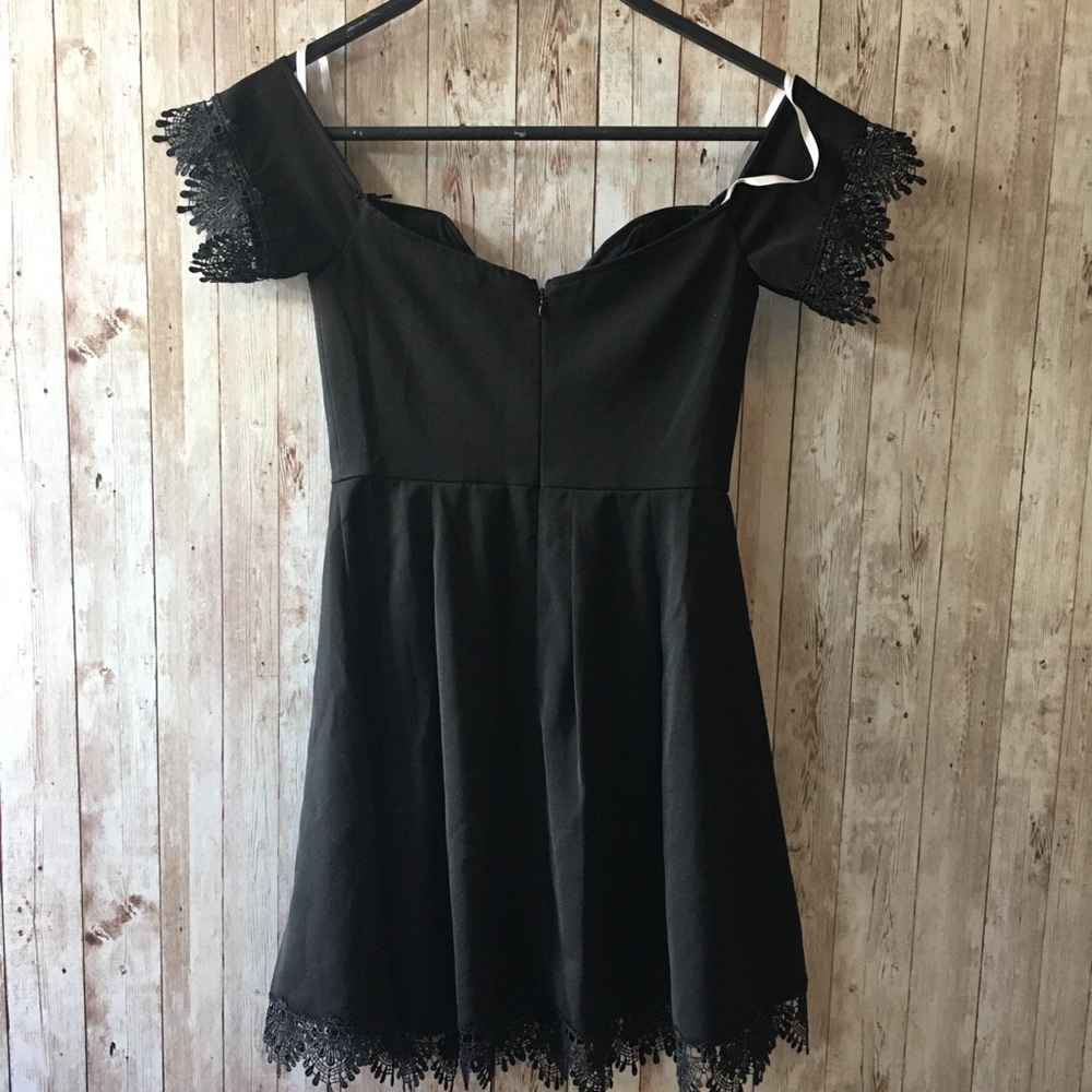 NWT Lovers + Friends Heaven Sent Dress - Picture 4 of 7